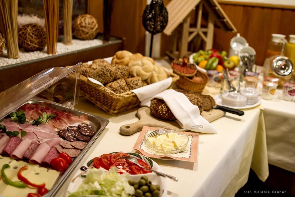 Hotel-Restaurant-Haus Berger فيرزن المظهر الخارجي الصورة